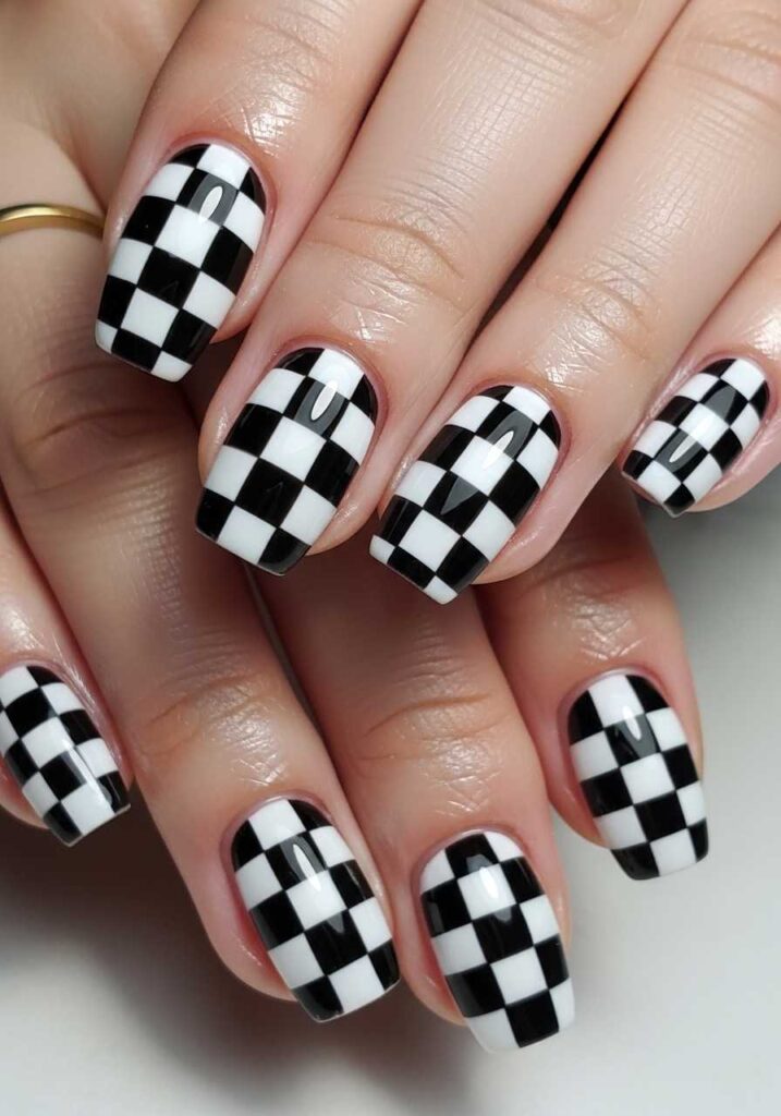 Simple Checkerboard Nails