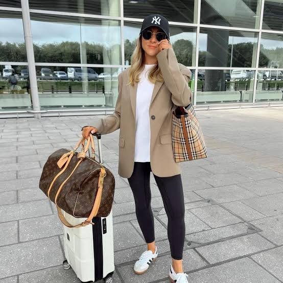 Airport Outfit Ideas for Comfort That Still Looks Put Together